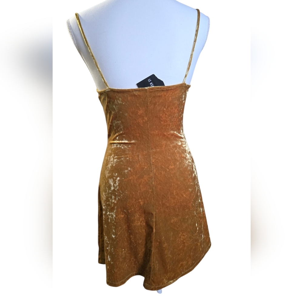 Forever 21 Gold Velvet Dress - Picture 3 of 9
